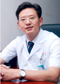 中, 광저우 푸다암병원의 니우리지(Niu Lizhi) 박사.