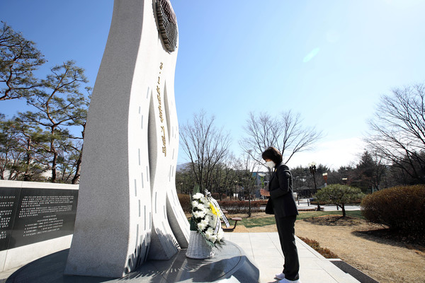 하남시의회 방미숙 의장, 3.1독립운동 기념비 참배.