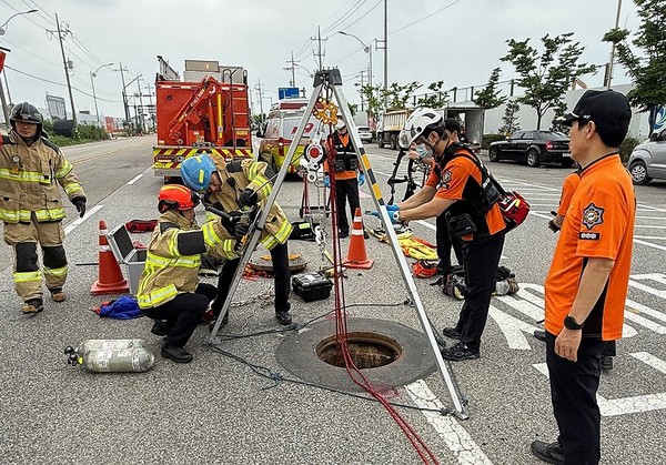 Jungbu Regional Office of Employment and Labor Launches Probe into Four Workplaces Related to Manhole Accident in Incheon
