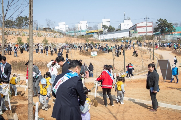 Ifm Tree Incheon Exceeds ‘30 Million Trees’ Planting Goal By 122%
