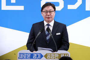 '억대 <b>뇌물</b>' <b>이화영</b>, <b>재판</b>부에 <b>국민참여재판</b> 요청