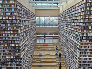 송도국제도서관 향한 설렌 발걸음...반가움·기대감에 '북적' - 뉴스 썸네일 이미지